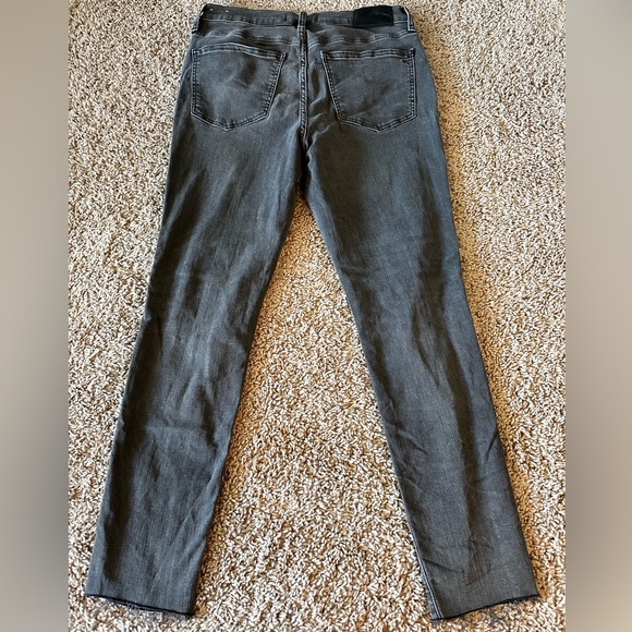 Madewell Black 9” Mid-Rise Skinny - Picture 2 of 4